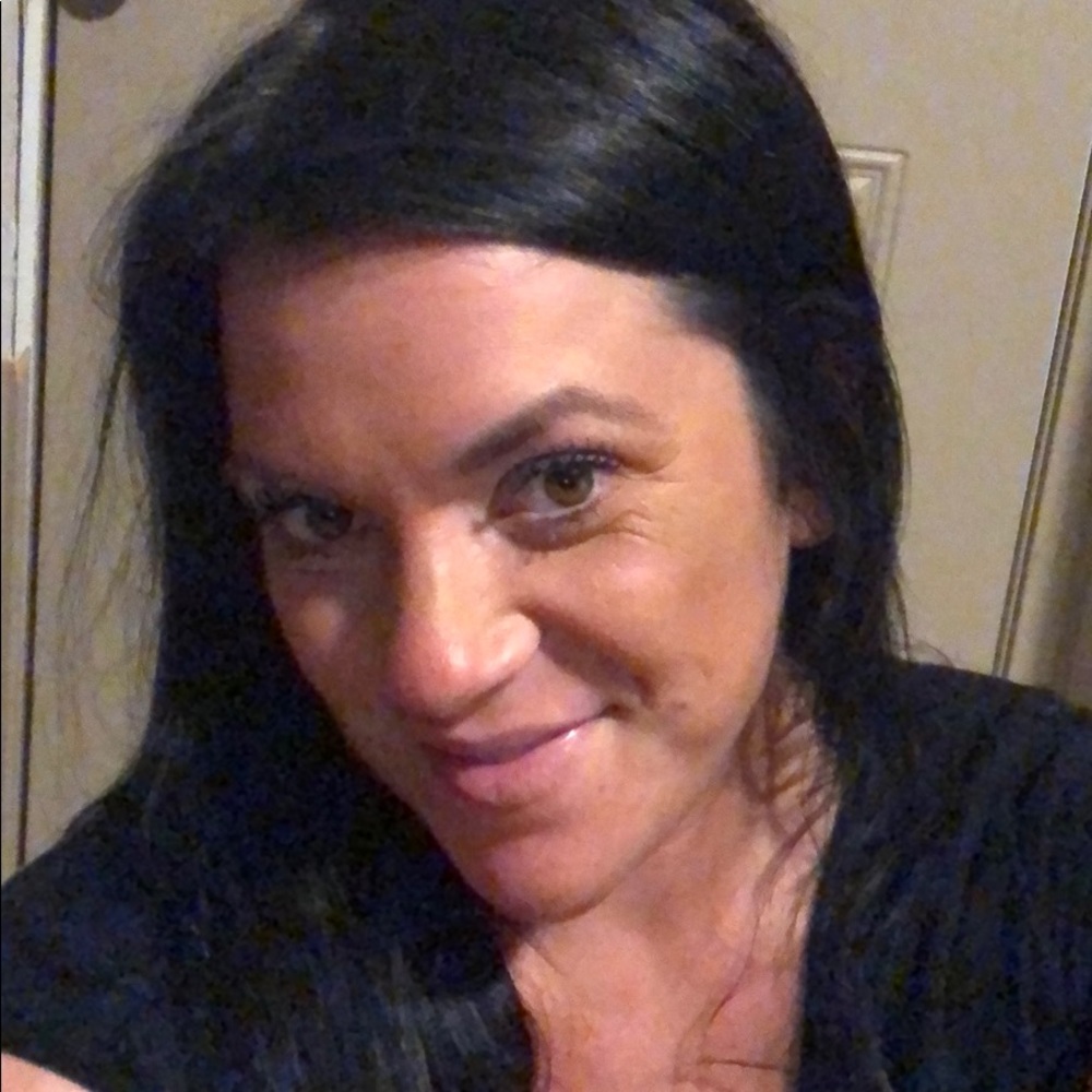 Meet your Posher, Angi